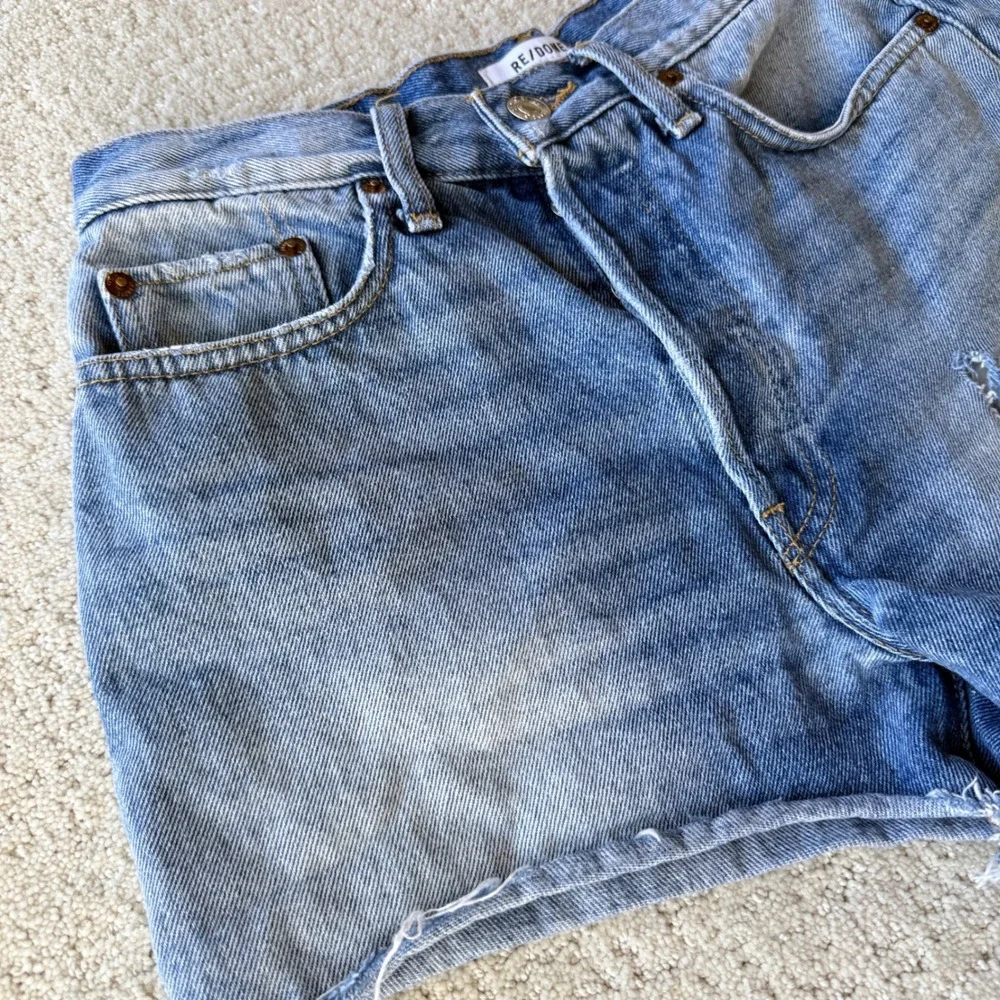 Revolve RE/DONE 70s High Rise‎ Short Women 28 Blue Distressed Raw Hem Denim